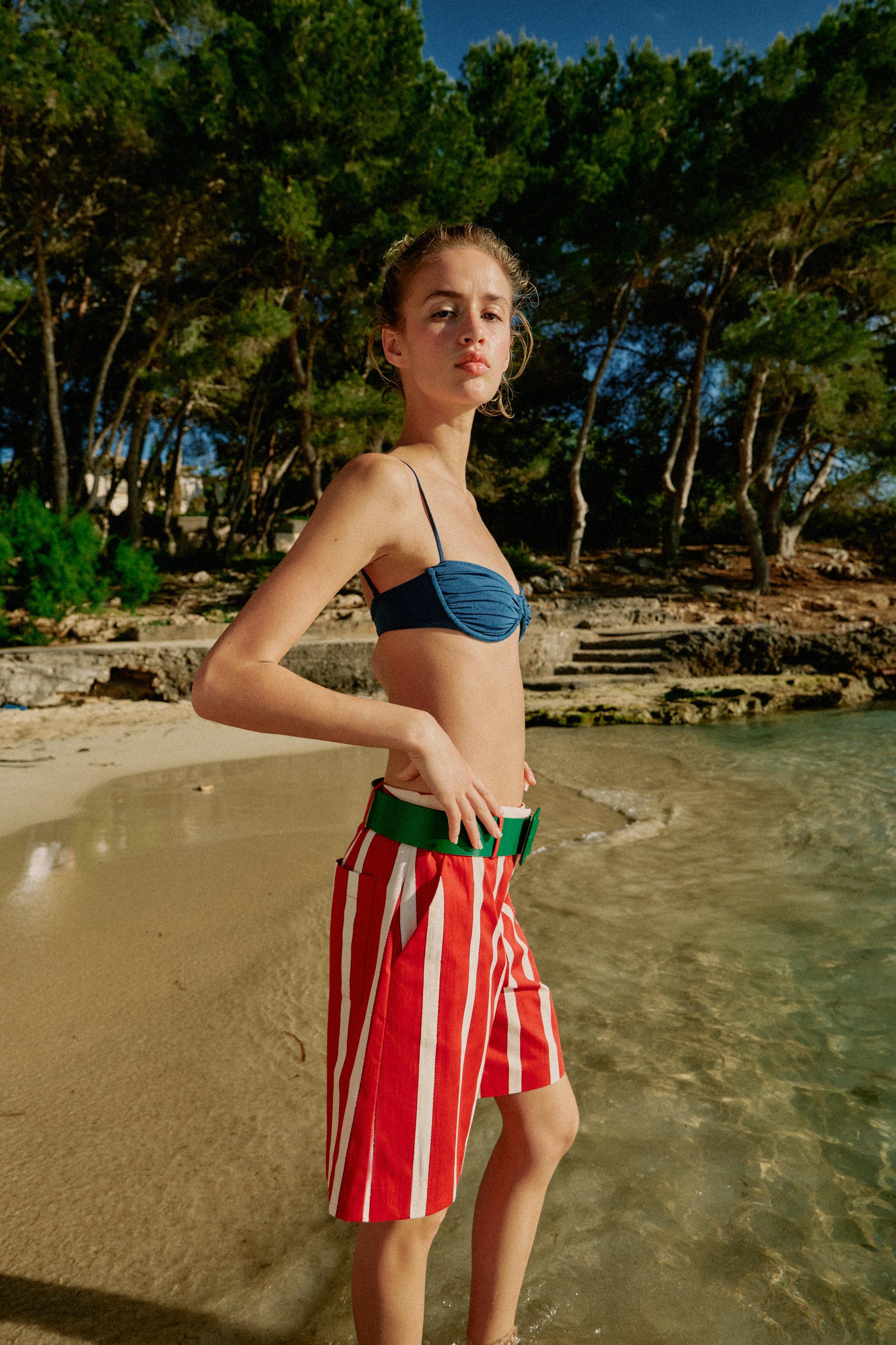 STRIPED BELTED SHORTS
